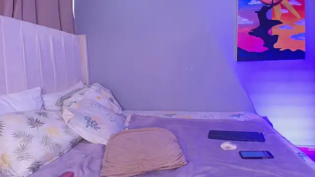 Snapshot of Shenoa1 chatting on 11/07/25, 02:39 Shenoa1 online show from 11/07/25, 02:39