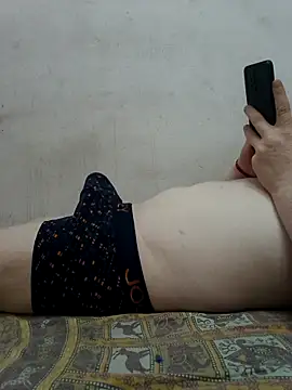 mohnis76 online show from 04/14/26, 07:03