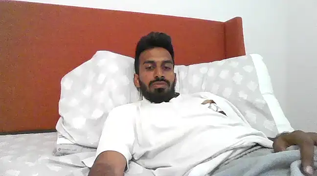 skinny  boy   online show from 02/19/25, 07:38