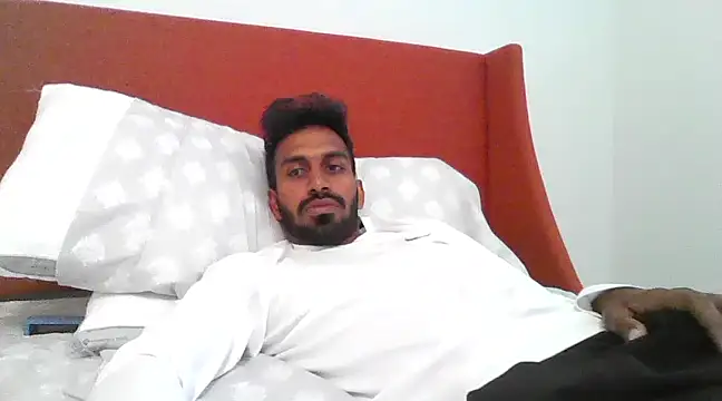 skinny  boy   online show from 02/25/25, 09:02