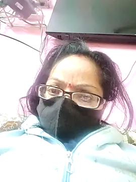 Snapshot of heenage chatting on 12/17/24, 03:17 heenage online show from 12/17/24, 03:17