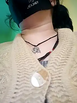 Snapshot of heenage chatting on 12/18/24, 05:15 heenage online show from 12/18/24, 05:15