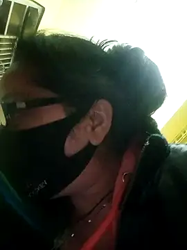 Snapshot of heenage chatting on 12/22/24, 01:45 heenage online show from 12/22/24, 01:45