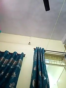 Snapshot of heenage chatting on 10/12/25, 07:51 heenage online show from 10/12/25, 07:51