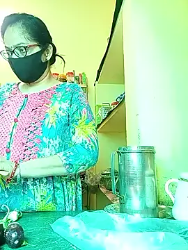 heenage online show from 03/27/26, 04:51