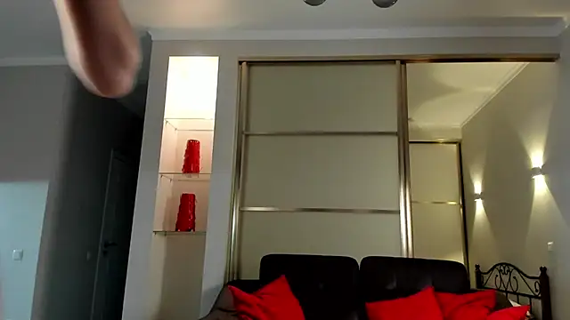 Emma Flin online show from 01/08/25, 10:48