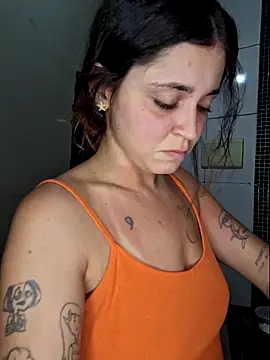 luuhcat09 online show from 12/23/25, 12:41