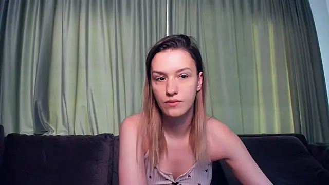 LaraStone69 online show from 06/28/26, 05:46