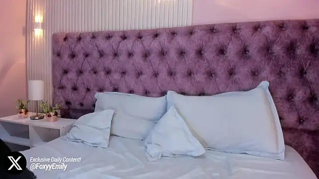 EMILYY FOXY online show from 03/08/25, 08:03