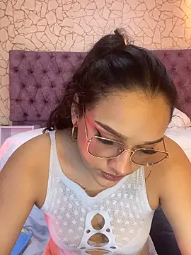 EMILYY FOXY online show from 06/13/26, 07:01