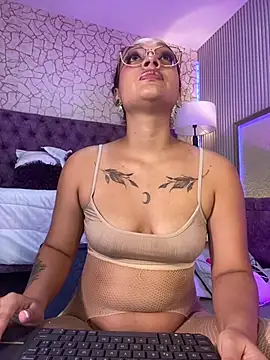EMILYY FOXY online show from 06/15/26, 07:05