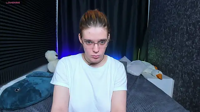 KIKI Krash online show from 02/13/25, 04:17