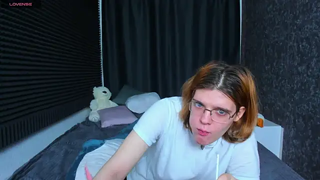 KIKI Krash online show from 02/17/25, 01:10