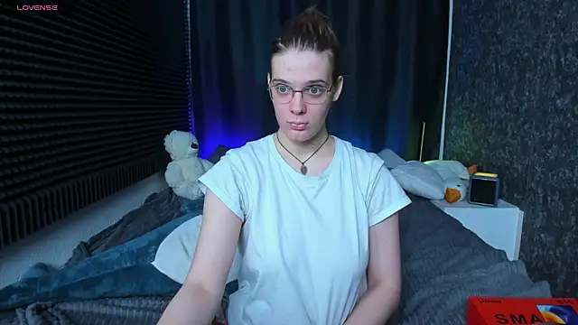 KIKI Krash online show from 02/21/25, 10:39