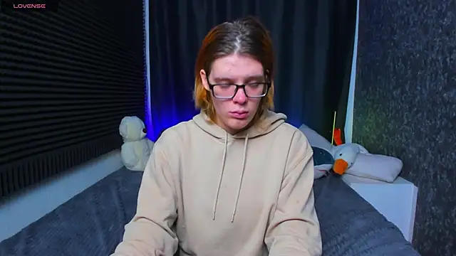 KIKI Krash online show from 02/27/25, 10:37