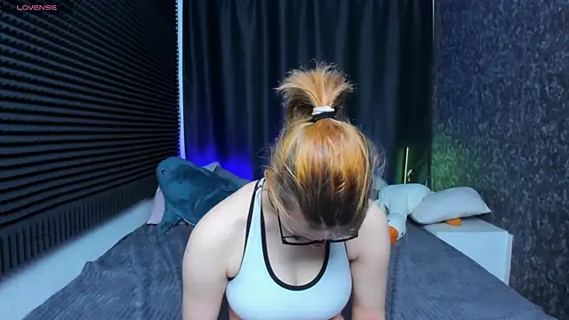 KIKI Krash online show from 03/10/25, 10:26