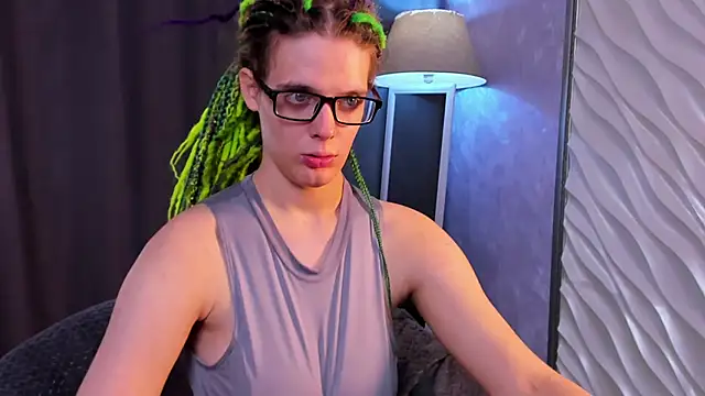 KIKI Krash online show from 09/20/25, 10:05