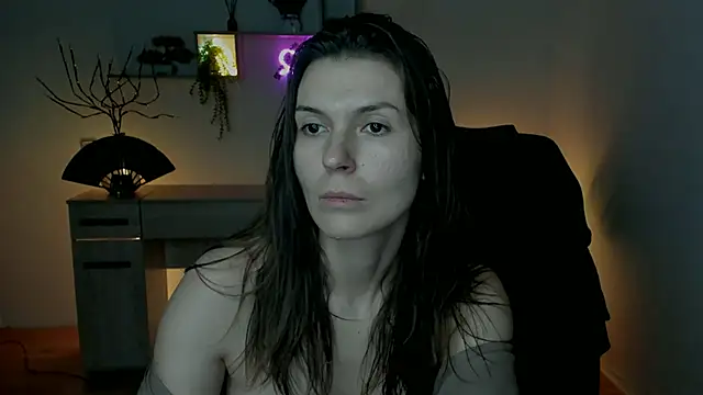 EricaPowers online show from 12/19/24, 09:29