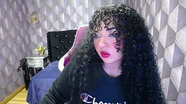 Sofiacowperx online show from 02/11/25, 12:48