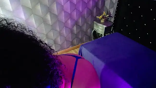 Sofiacowperx online show from 02/15/25, 11:36