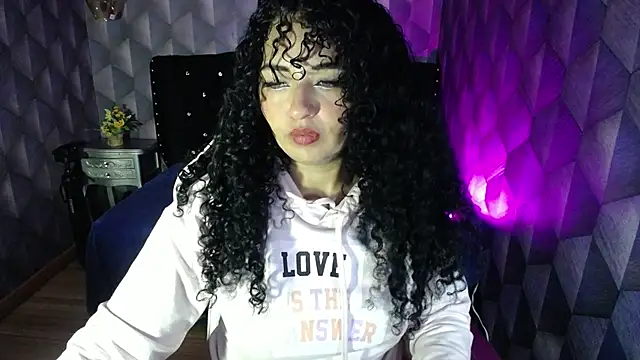 Sofiacowperx online show from 02/24/25, 01:35