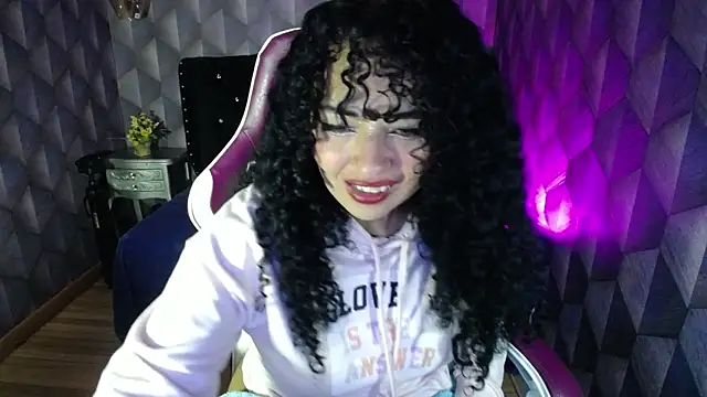 Sofiacowperx online show from 02/24/25, 04:38