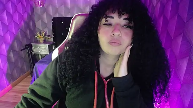 Sofiacowperx online show from 02/27/25, 03:37