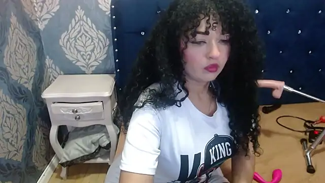 Sofiacowperx online show from 10/11/25, 04:49