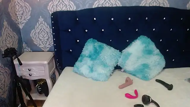 Sofiacowperx online show from 07/10/26, 07:38