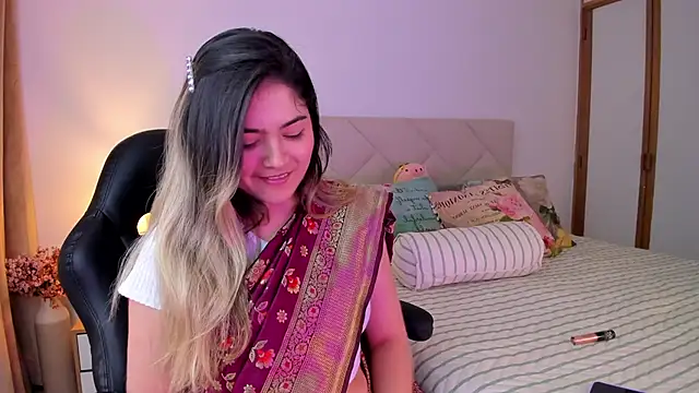 Snapshot of Lau_Bee chatting on 12/06/24, 07:01 Lau Bee online show from 12/06/24, 07:01