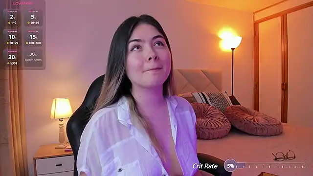 Snapshot of Lau_Bee chatting on 02/16/25, 04:42 Lau Bee online show from 02/16/25, 04:42