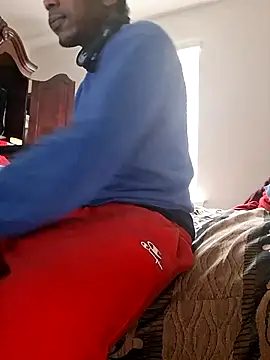 bigboytoy912 online show from 04/18/26, 07:07