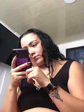 Abigail Cowen online show from 12/17/25, 03:29