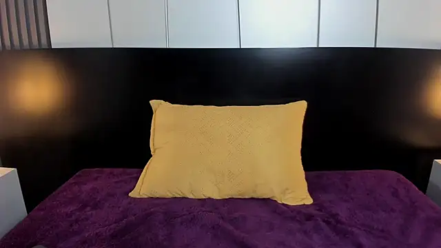 liz goth online show from 01/12/25, 12:33