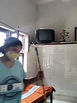 illay love online show from 09/14/25, 06:01