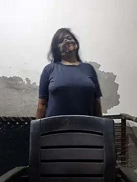 illay love online show from 10/08/25, 04:37