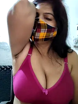 illay love online show from 10/11/25, 04:12