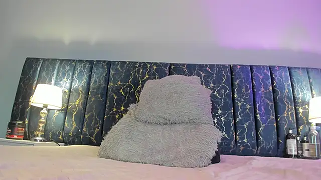 Sophia Lemos online show from 11/13/25, 01:10