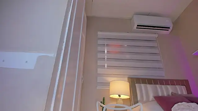 Snapshot of zoe_sky_ chatting on 02/07/25, 05:51 zoe sky online show from 02/07/25, 05:51