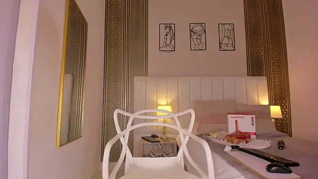 zoe sky  online show from 04/04/26, 11:40