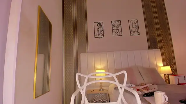 zoe sky  online show from 04/21/26, 11:38