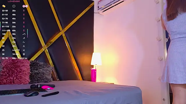 Adel Nesbiit online show from 09/10/25, 07:25