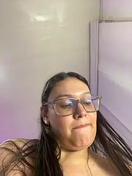 Snapshot of SofiaJoness_ chatting on 03/06/25, 02:41 SofiaJoness online show from 03/06/25, 02:41