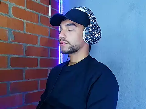 Leandro valenzuela online show from 09/15/25, 09:31