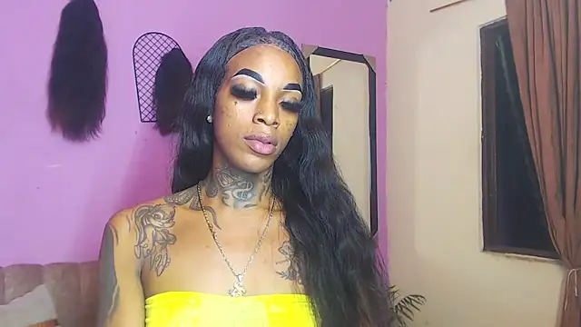 Snapshot of badgirls_cx chatting on 09/19/25, 04:25 badgirls cx online show from 09/19/25, 04:25