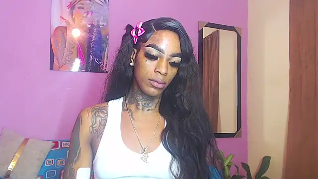 Snapshot of badgirls_cx chatting on 11/21/25, 12:48 badgirls cx online show from 11/21/25, 12:48