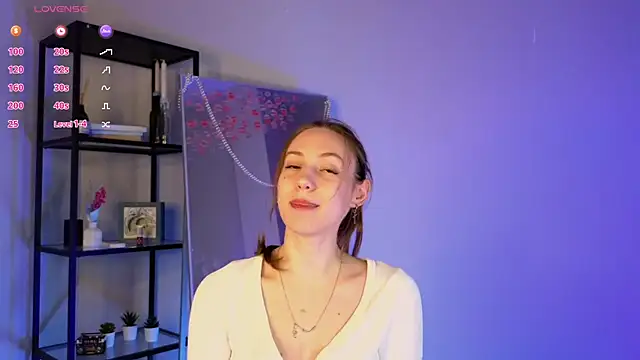 Snapshot of elfinvibes chatting on 03/18/25, 06:03 elfinvibes online show from 03/18/25, 06:03