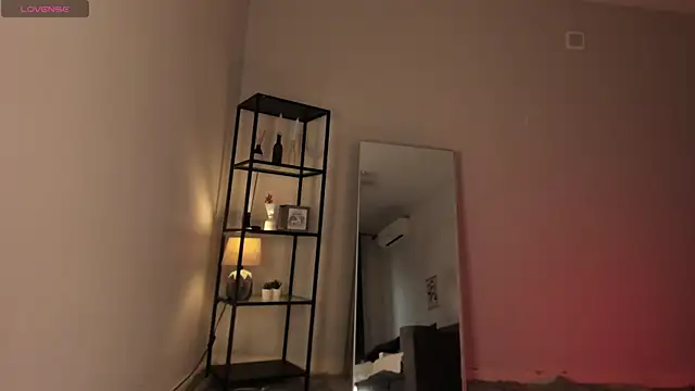 Snapshot of elfinvibes chatting on 09/26/25, 06:17 elfinvibes online show from 09/26/25, 06:17