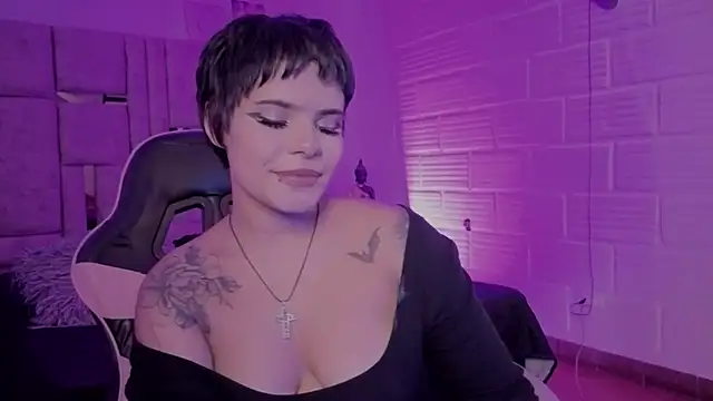 Snapshot of BonnieAnderson_ chatting on 06/16/26, 09:06 BonnieAnderson online show from 06/16/26, 09:06