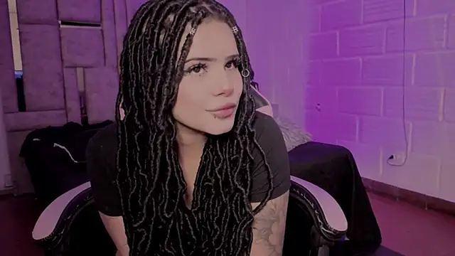 Snapshot of BonnieAnderson_ chatting on 07/14/26, 09:20 BonnieAnderson online show from 07/14/26, 09:20